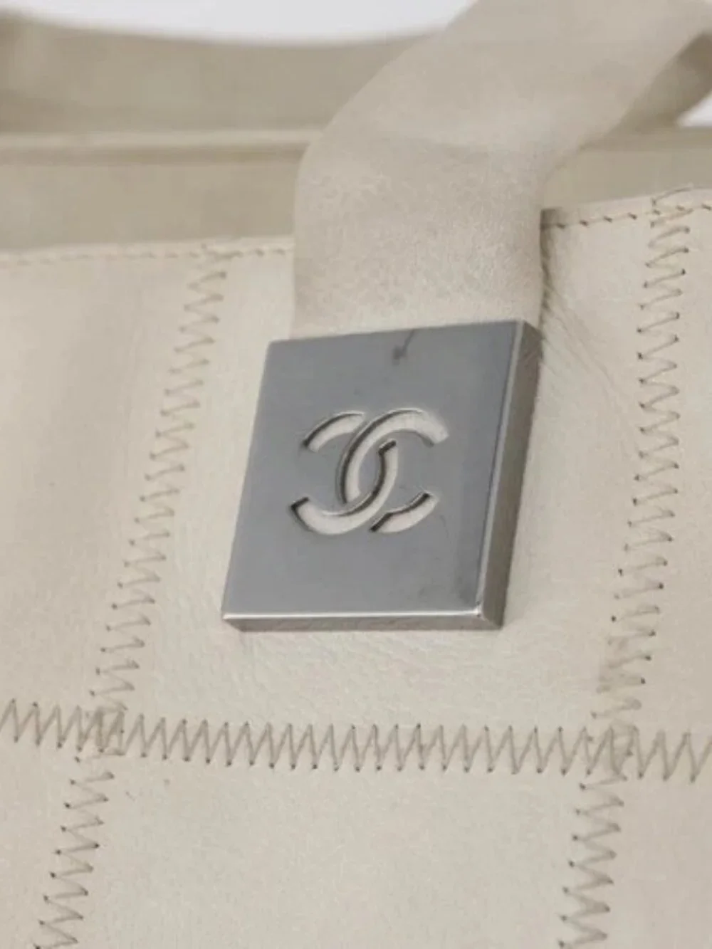 CHANEL Choco Bar Hand Bag Leather White Silver CC Auth 178206